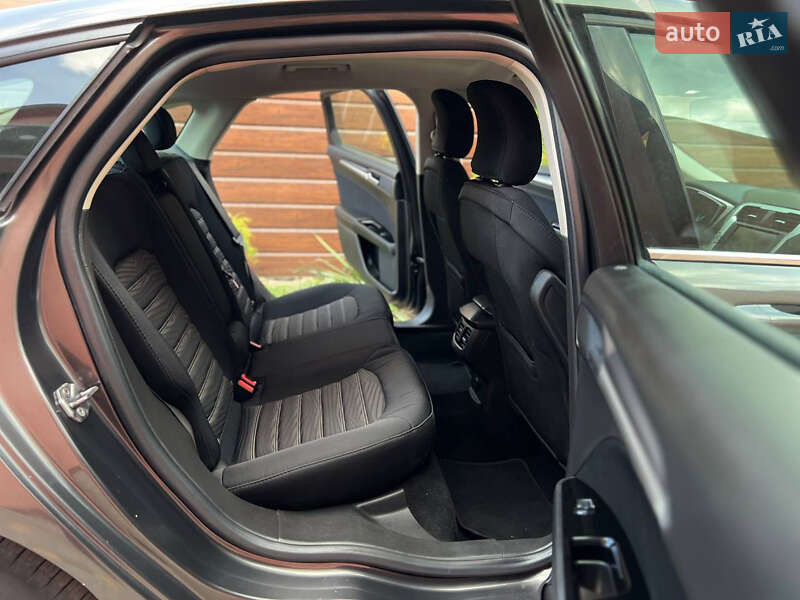 Седан Ford Fusion 2015 в Виннице