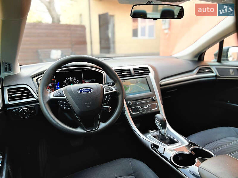 Седан Ford Fusion 2015 в Виннице