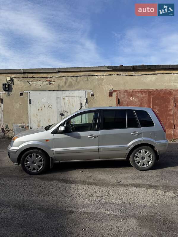Хэтчбек Ford Fusion 2010 в Львове фото 5 Хэтчбек Ford Fusion 2010 в Львове