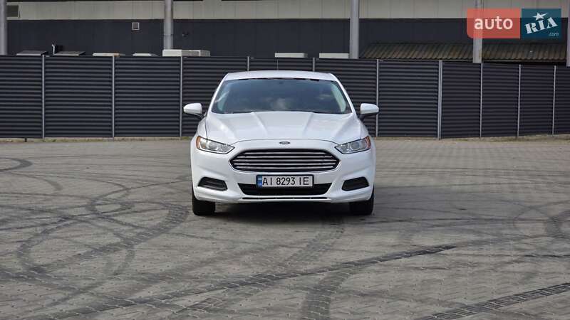 Седан Ford Fusion 2015 в Києві