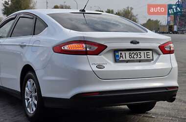 Седан Ford Fusion 2015 в  фото 11 Седан Ford Fusion 2015 в