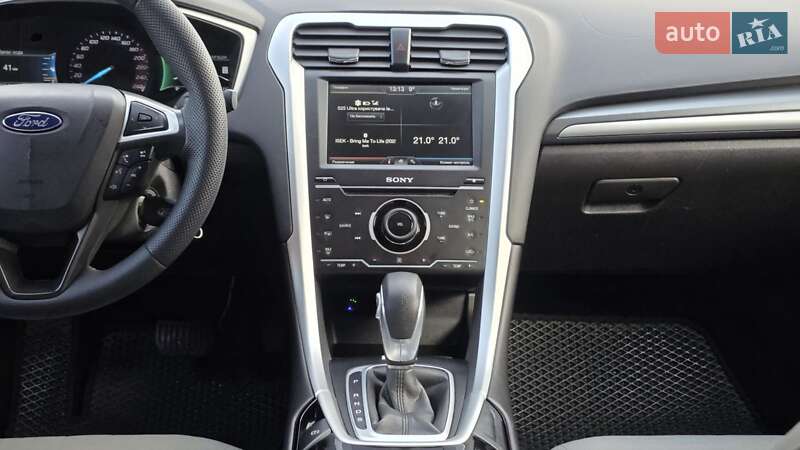 Седан Ford Fusion 2015 в Києві