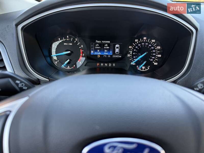 Седан Ford Fusion 2013 в Шептицькому