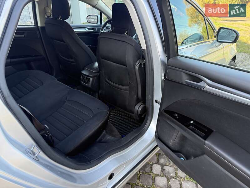 Седан Ford Fusion 2013 в Шептицькому