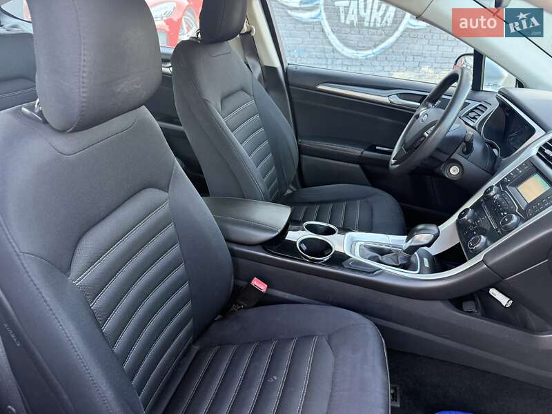 Седан Ford Fusion 2013 в Шептицькому