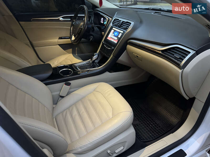 Седан Ford Fusion 2013 в Одессе