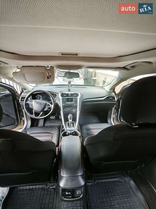 Седан Ford Fusion 2014 в Трускавці