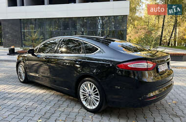Седан Ford Fusion 2013 в 