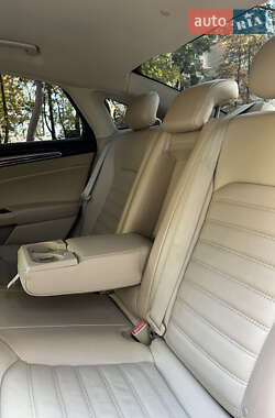 Седан Ford Fusion 2013 в 
