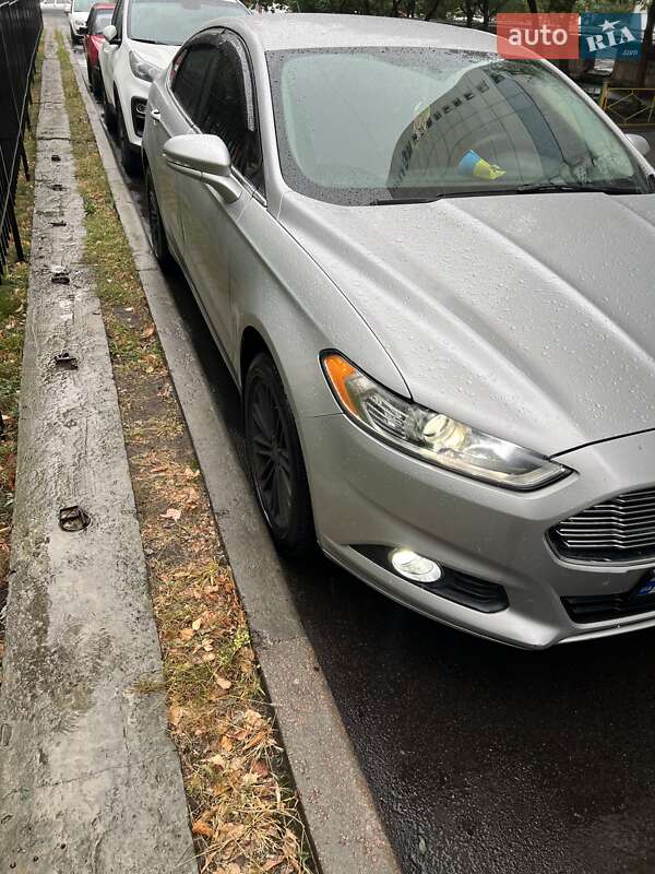 Седан Ford Fusion 2014 в Киеве фото 2 Седан Ford Fusion 2014 в Киеве