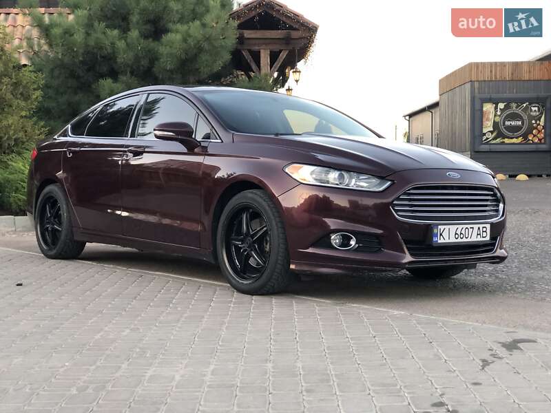 Седан Ford Fusion 2013 в Одесі