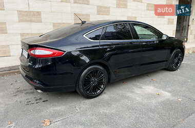 Седан Ford Fusion 2015 в  фото 4 Седан Ford Fusion 2015 в