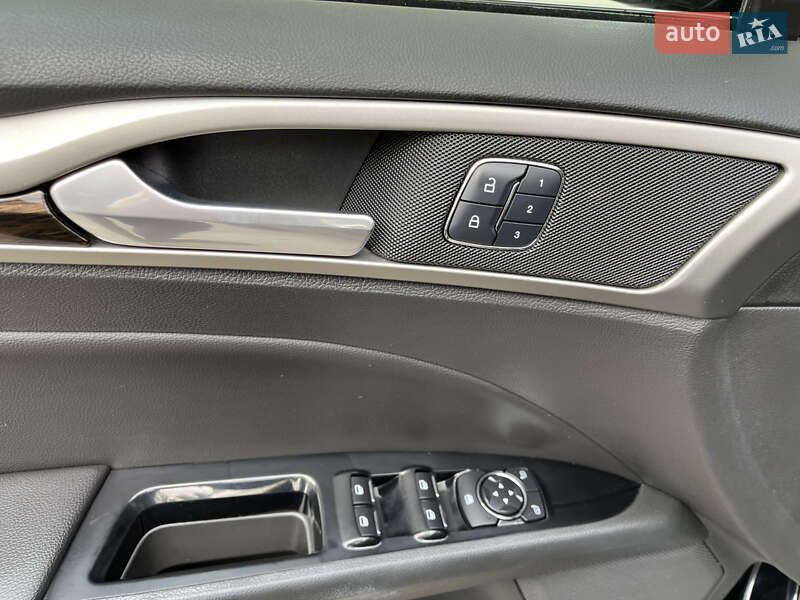 Седан Ford Fusion 2015 в Киеве