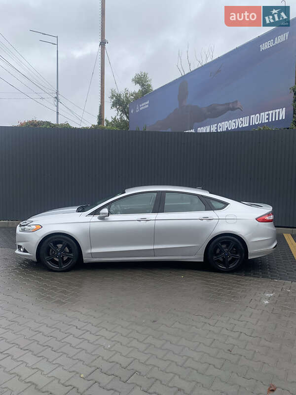 Седан Ford Fusion 2015 в Києві