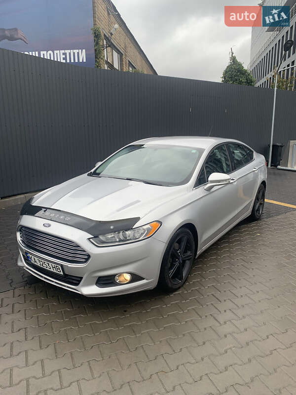 Седан Ford Fusion 2015 в Києві