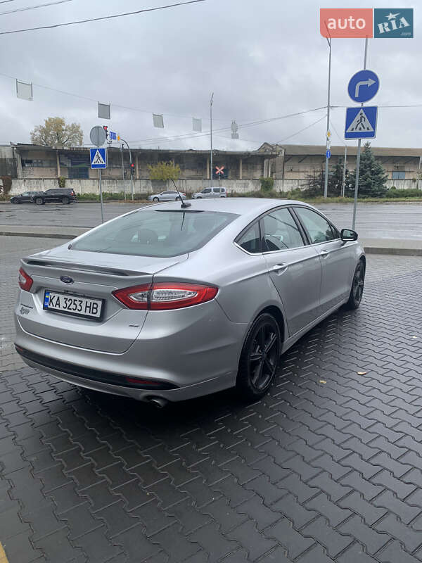 Седан Ford Fusion 2015 в Києві
