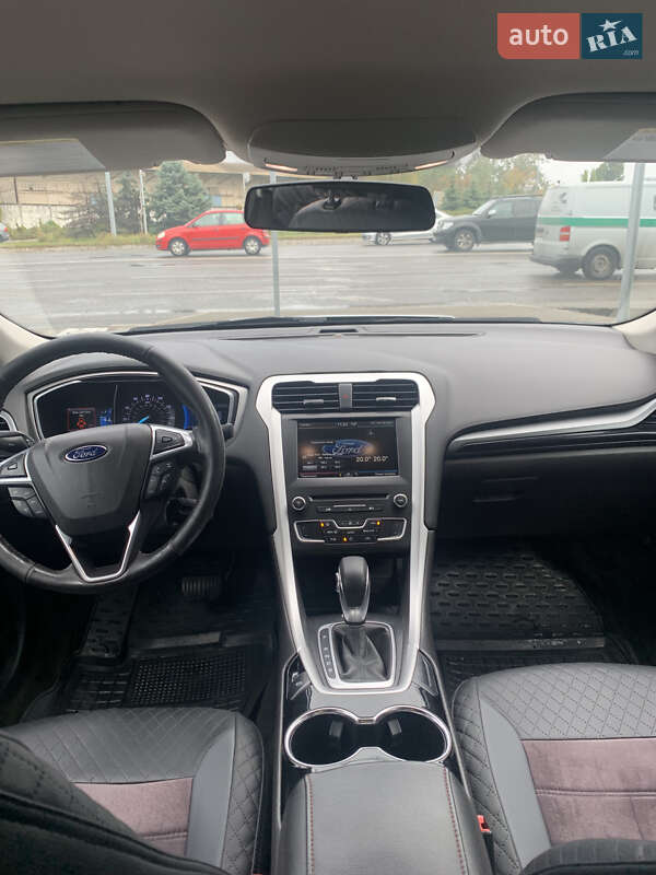 Седан Ford Fusion 2015 в Києві