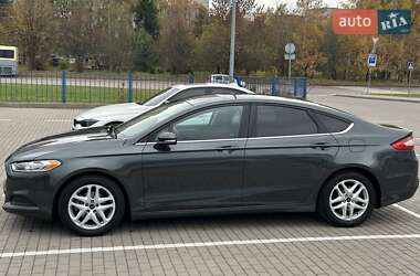 Седан Ford Fusion 2014 в 