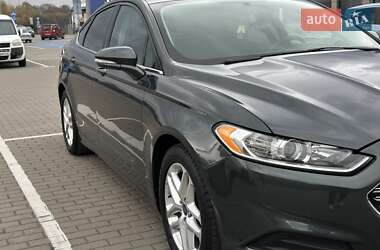 Седан Ford Fusion 2014 в 