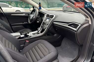 Седан Ford Fusion 2014 в 