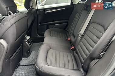 Седан Ford Fusion 2014 в 