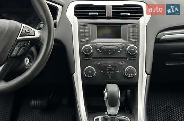 Седан Ford Fusion 2014 в 