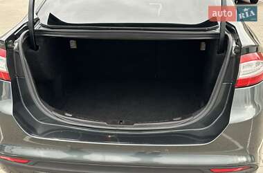 Седан Ford Fusion 2014 в 