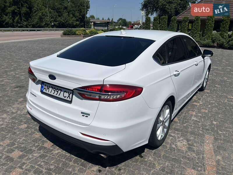 Седан Ford Fusion 2019 в Житомире