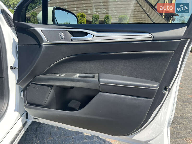 Седан Ford Fusion 2019 в Житомире