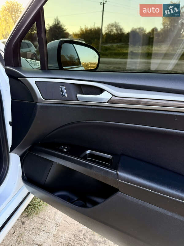 Седан Ford Fusion 2017 в Хмельницькому фото 21 Седан Ford Fusion 2017 в Хмельницькому