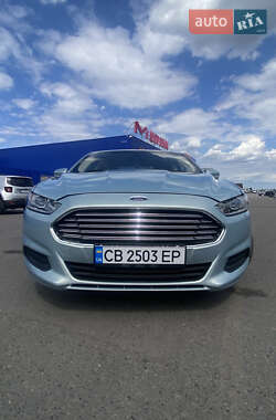 Седан Ford Fusion 2014 в Варве