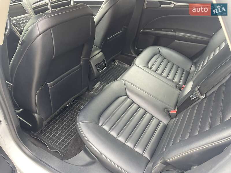 Седан Ford Fusion 2018 в Миколаєві