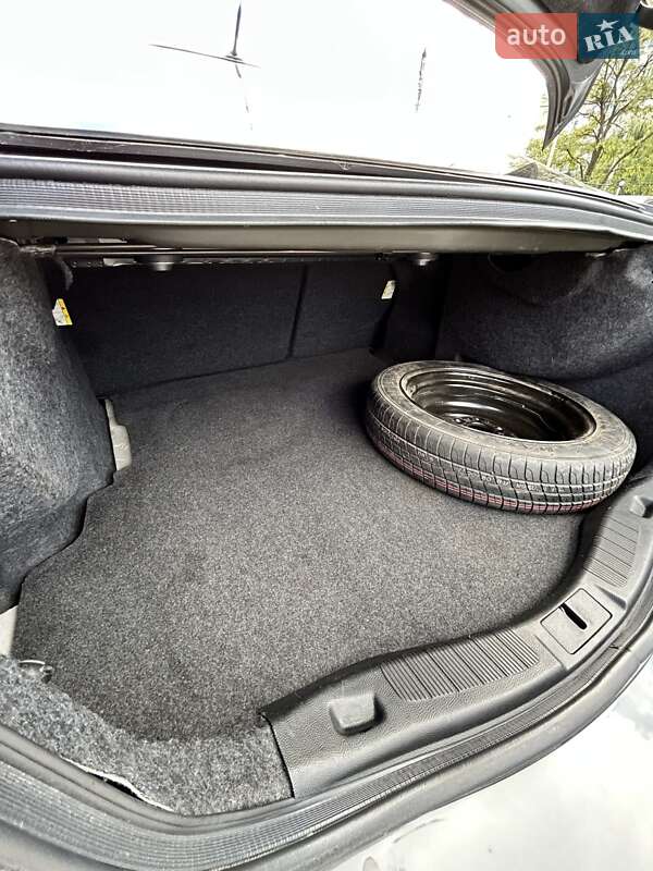 Седан Ford Fusion 2018 в Сумах