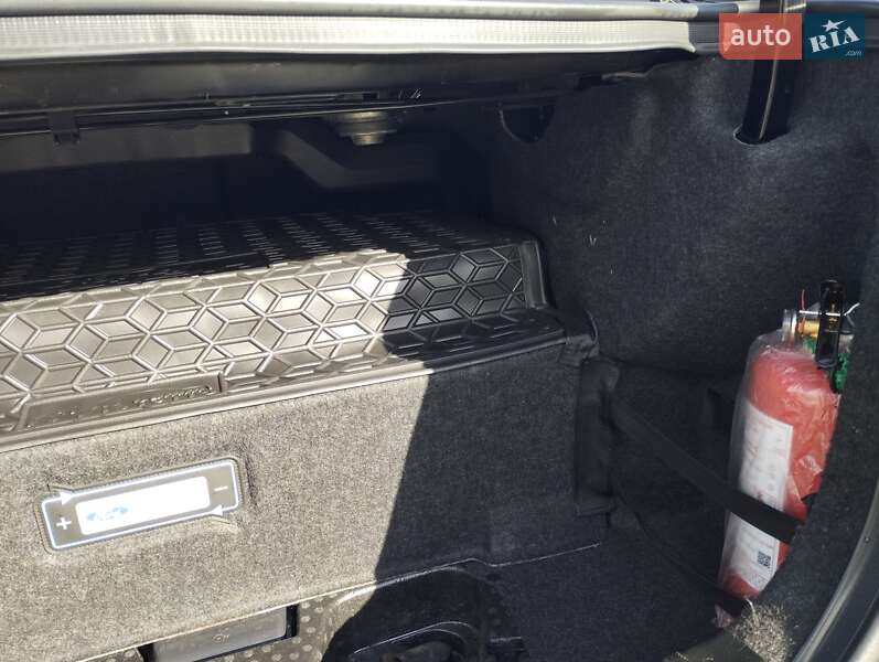 Седан Ford Fusion 2017 в Полтаві