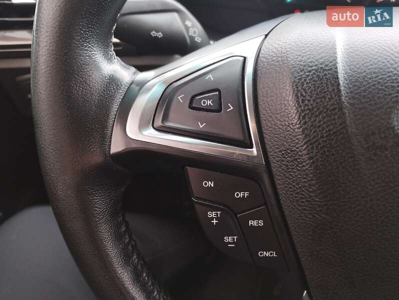 Седан Ford Fusion 2017 в Полтаві