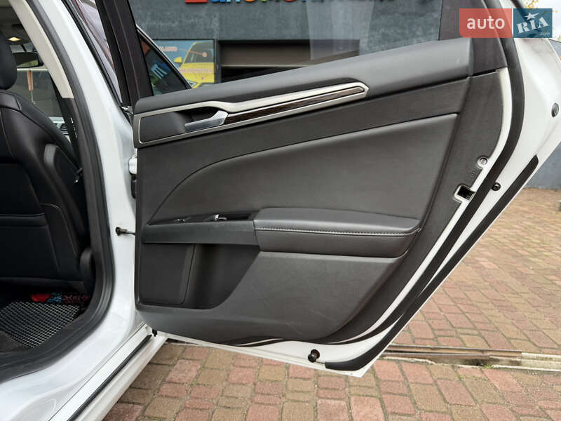 Седан Ford Fusion 2016 в Києві