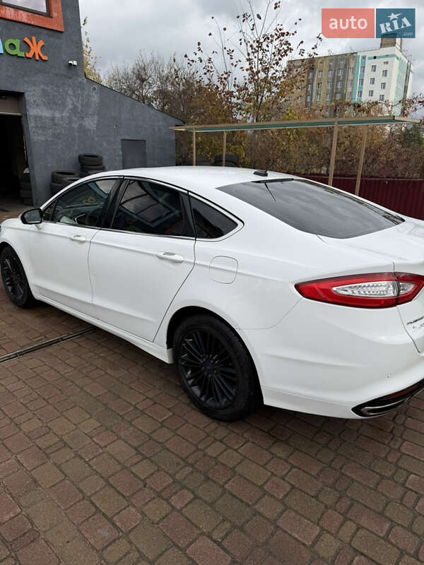 Седан Ford Fusion 2016 в Києві