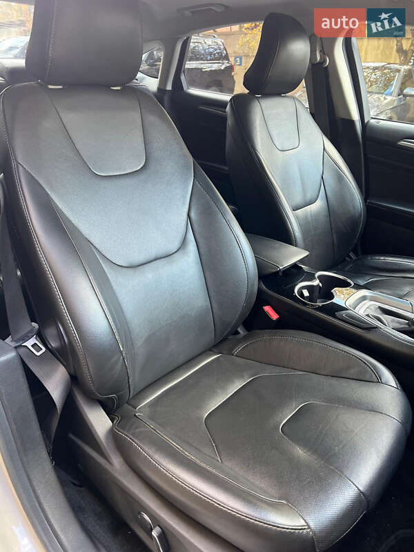 Седан Ford Fusion 2015 в Харкові