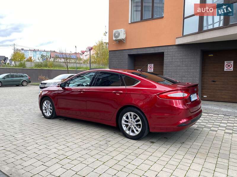 Седан Ford Fusion 2015 в Ивано-Франковске