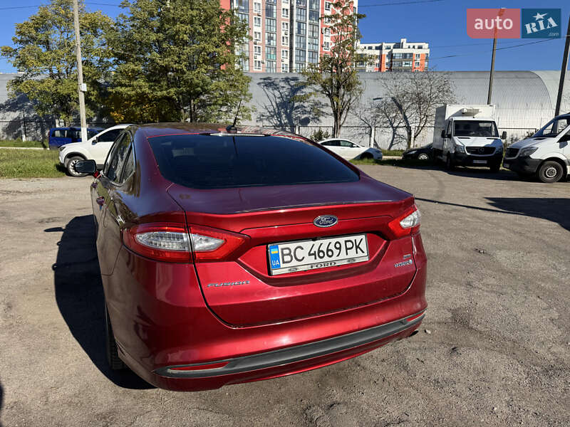 Седан Ford Fusion 2013 в Львове