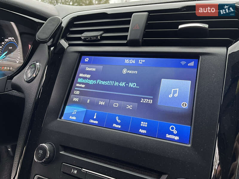 Седан Ford Fusion 2018 в Вараші