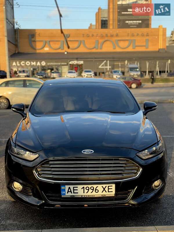 Седан Ford Fusion 2015 в Львові