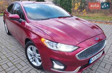 Седан Ford Fusion 2018 в Києві
