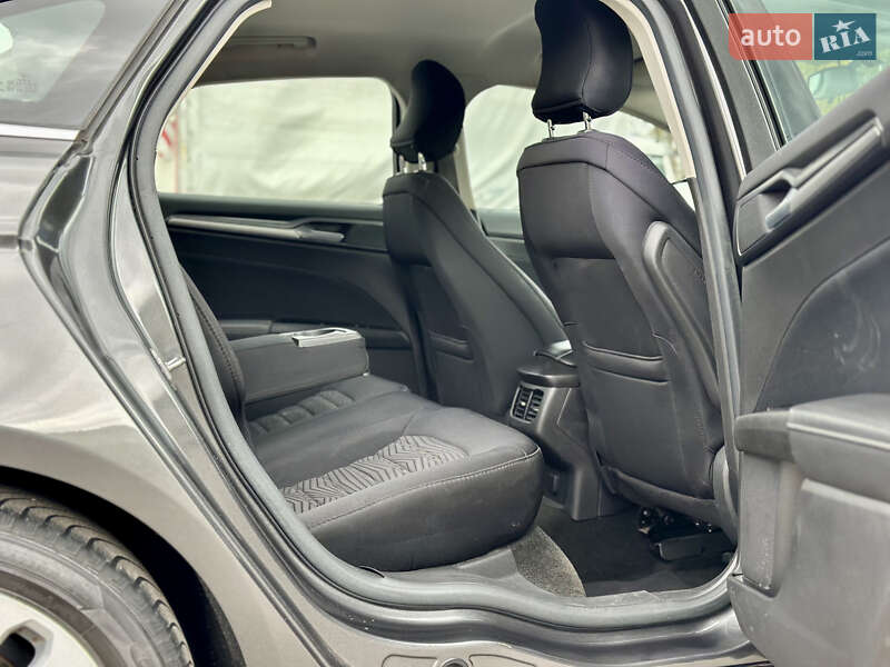 Седан Ford Fusion 2016 в Києві фото 17 Седан Ford Fusion 2016 в Києві