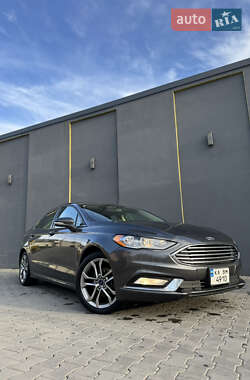 Седан Ford Fusion 2016 в Чернівцях