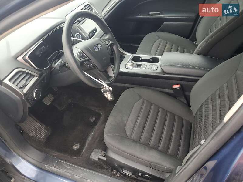 Седан Ford Fusion 2018 в Львове