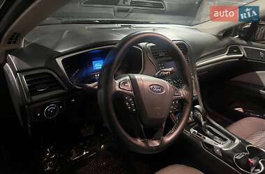 Седан Ford Fusion 2016 в Мукачевому