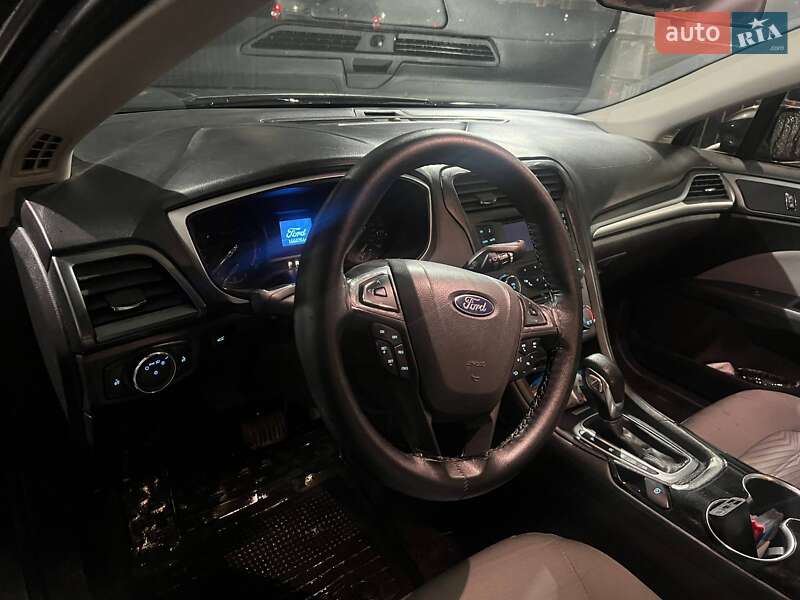 Седан Ford Fusion 2016 в Мукачевому