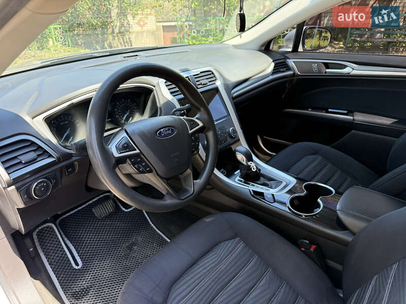 Седан Ford Fusion 2016 в Миколаєві