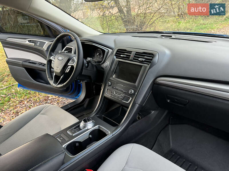 Седан Ford Fusion 2020 в Житомирі